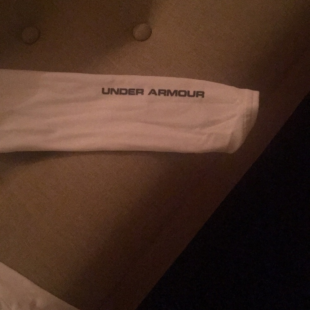 Youth under armour compression cold gear shirt - Picture 2 of 3